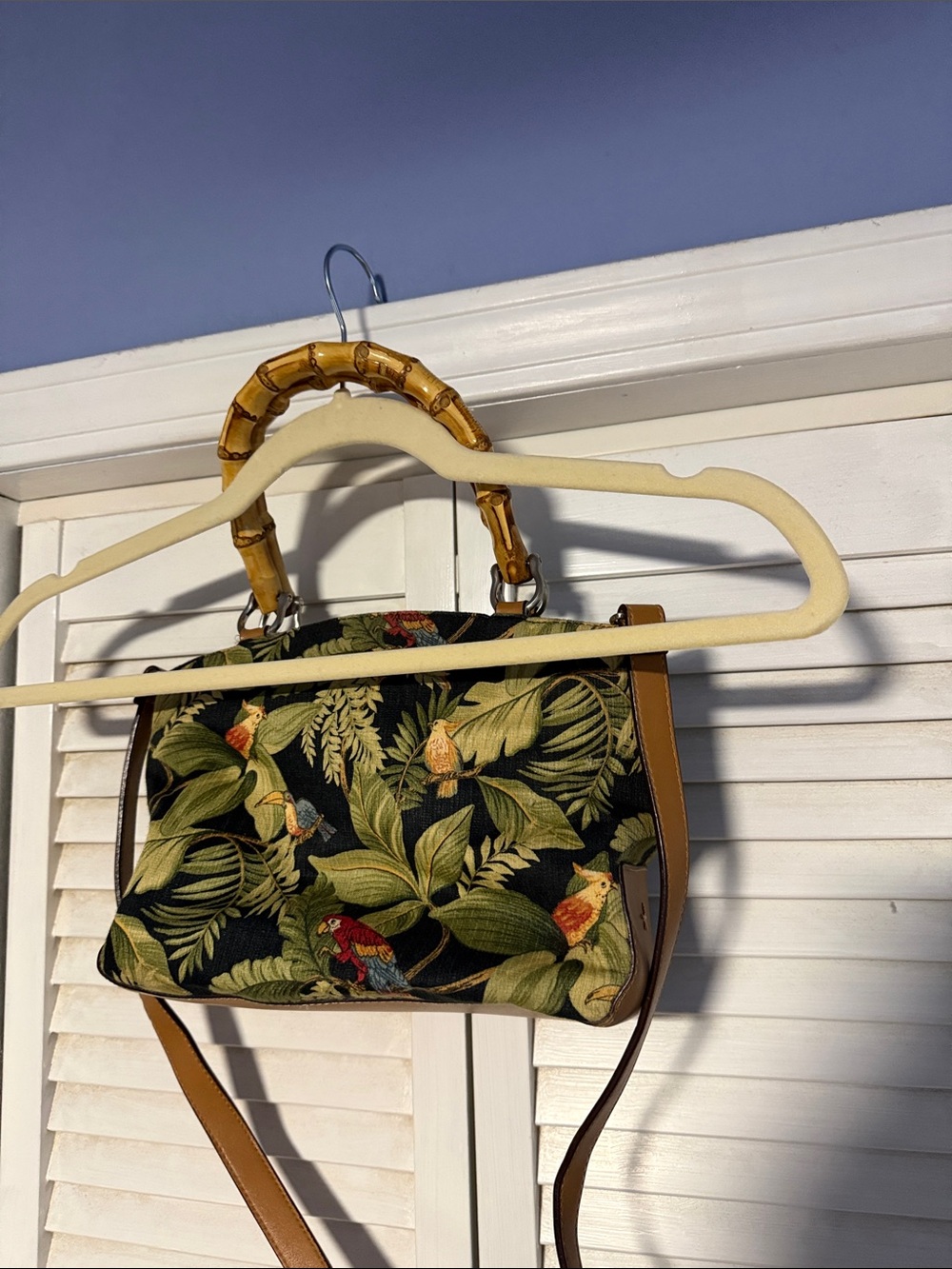 Relic - Tropical Print Bamboo Handle Shoulder Bag - Black & Green - Picture 2 of 9